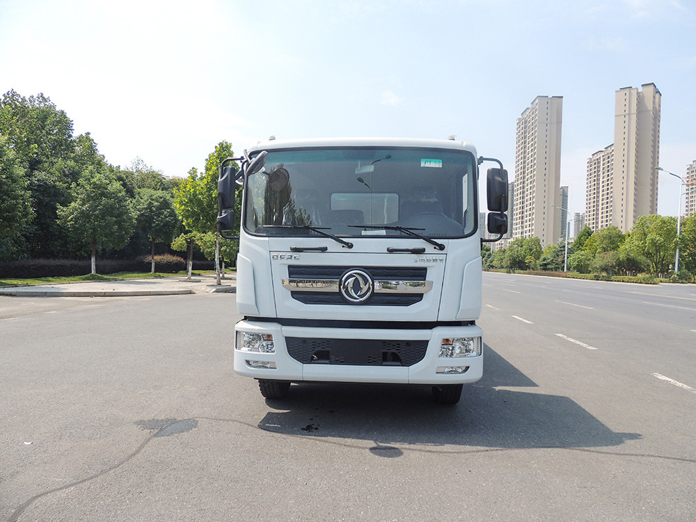 東風(fēng) D9- 12方抑塵車(chē)